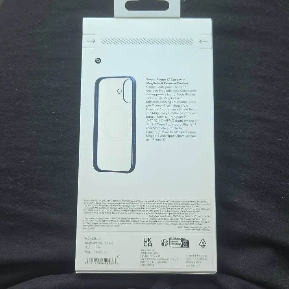 NEW IPhone17 Blue Case with MagSafe & Camera Control by Beats